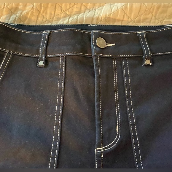 AFRM Revolve jeans, very dark blue denim, flared, size 25”. Stretch. - Picture 4 of 7